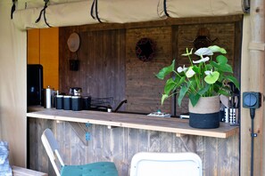 House | Private kitchen - 2 Bedroom Farmhouse in Seend, No Deposit (Melksham)