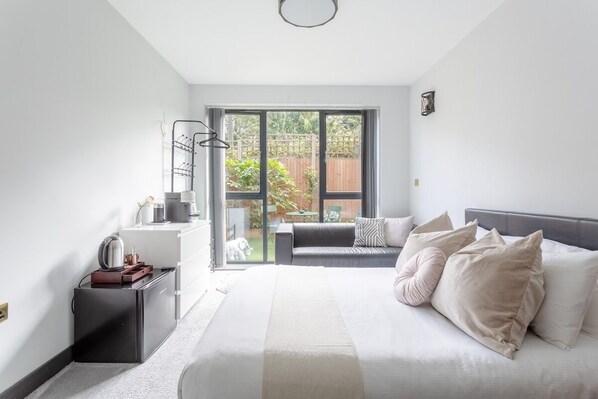 1 bedroom, iron/ironing board, free WiFi, bed sheets