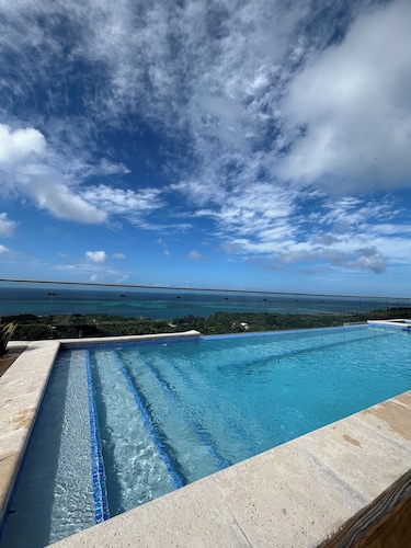 DUNA TOWER, Roatan bay islands