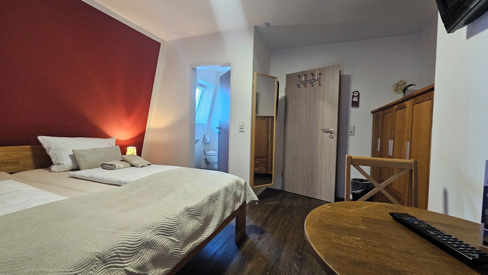 Habitación doble estándar, vista a la ciudad | Wifi gratis 