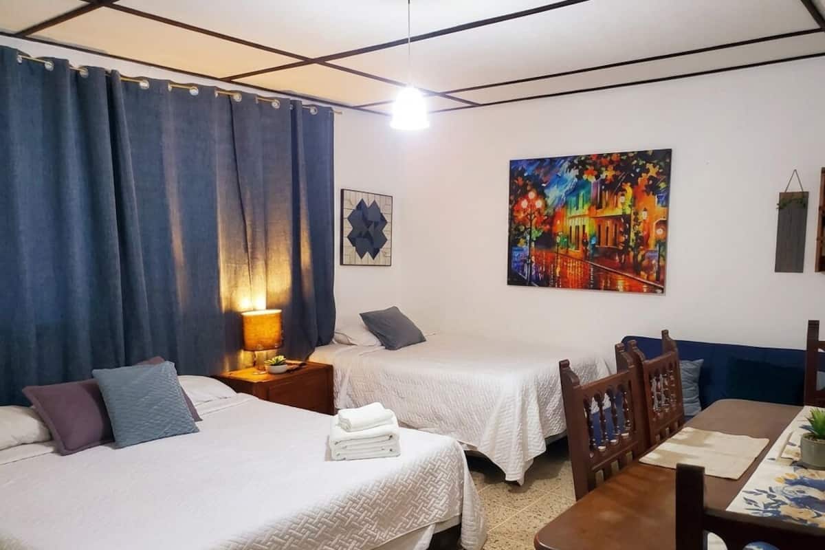 Executive Triple Room, Multiple Beds, Refrigerator, Garden View | Down comforters, minibar, WiFi (free), bed sheets