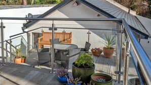Cottage | Exterior - Coach House by Holcombe Beach & Coastal Path (Dawlish)