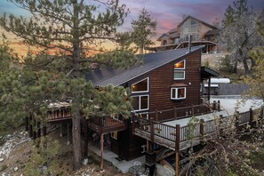 House (5 Bedrooms) | Interior - Scenic North Shore Stay w/ Games, Near Snow Summit Lakeview Lodge by Avantstay (Fawnskin)