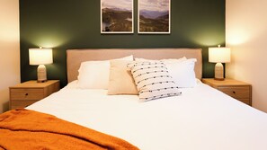 3 bedrooms, desk, iron/ironing board, travel cot