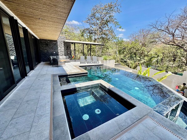 Piscine extérieure