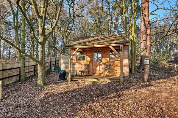 Exterior - Lodge in Suffolk Countryside With BBQ (Bury St Edmunds)
