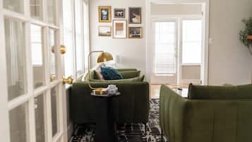 Smart TV, fireplace, printers