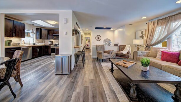 Smart TV, ping pong - BRAND NEW on VRBO Just A GEM W Hot Tub Seasonal HUGE POOL
  (Tafton)