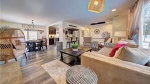 Smart TV, ping pong - BRAND NEW on VRBO Just A GEM W Hot Tub Seasonal HUGE POOL
  (Tafton)