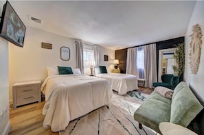 3 chambres, fer et planche à repasser, Wi-Fi, draps fournis