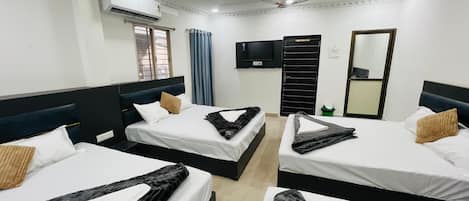Superior Studio Suite | Free WiFi