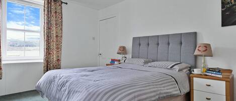 3 bedrooms
