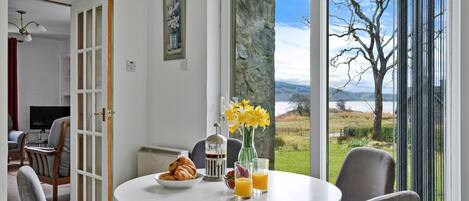 تناول الطعام