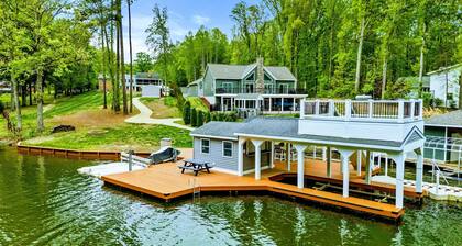 Lakefront Retreat, Pool, Boat Dock, Hot Tub