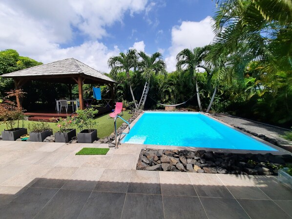 Pool - Family villa with pool + adjoining lodge & tropical garden - Saint-François, (Saint-François)