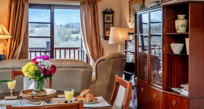 Bungalow in Cornwall With Orchard Views