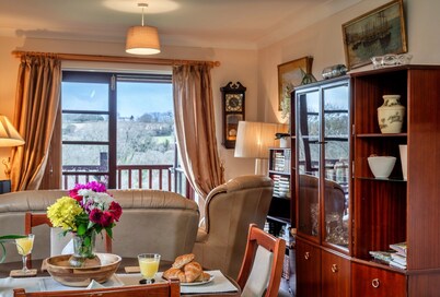 Bungalow in Cornwall With Orchard Views