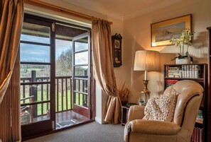 Bungalow | Interior - Bungalow in Cornwall With Orchard Views (Hayle)