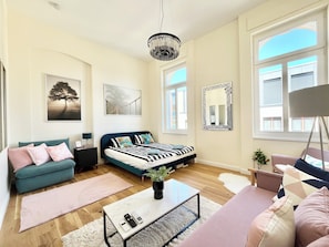 7 chambres, bureau, fer et planche à repasser, Wi-Fi gratuit