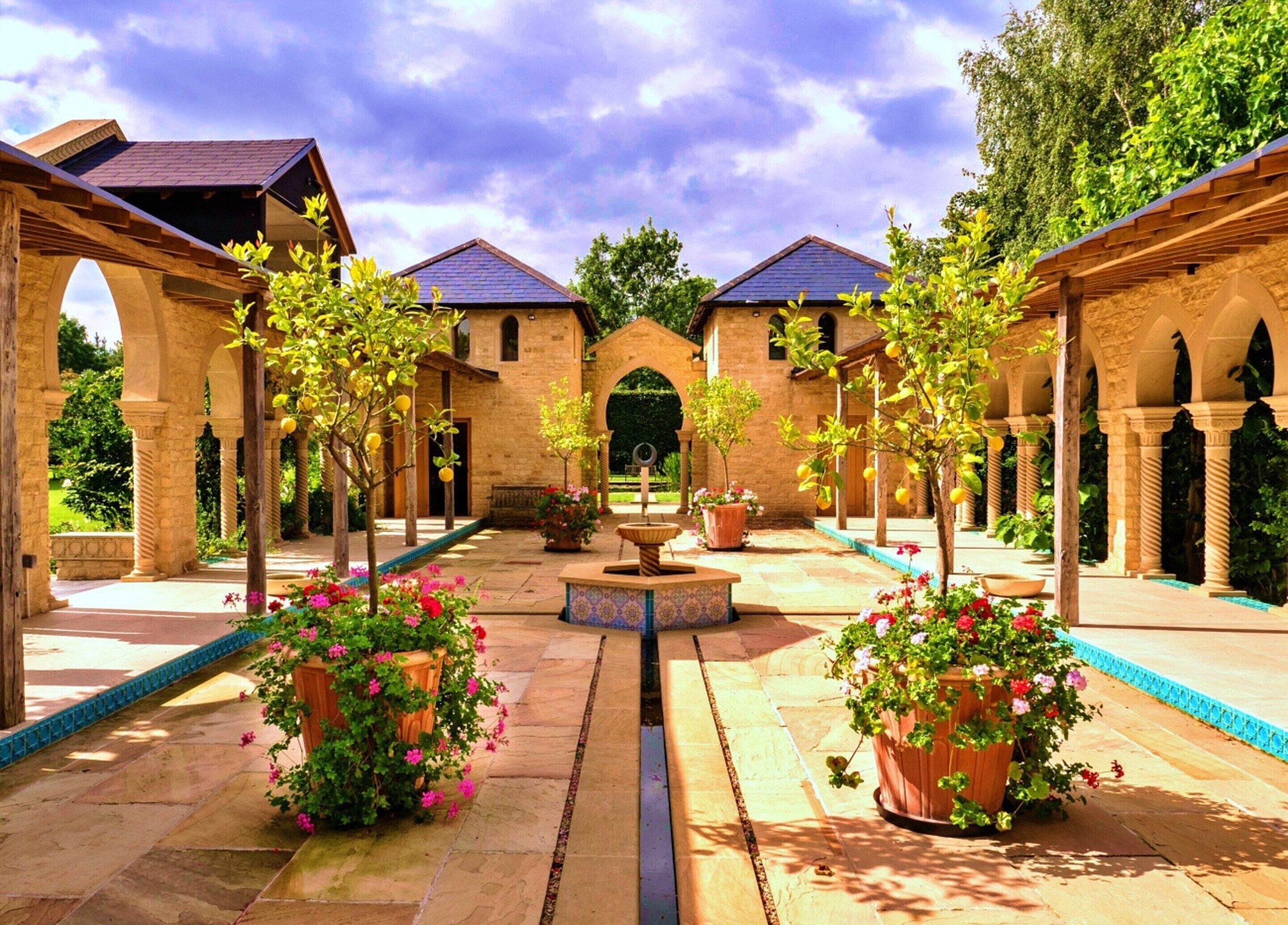 الإطلالة من المنشأة