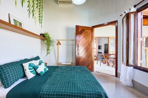 4 chambres, fer et planche à repasser, Wi-Fi, draps fournis