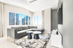 Living area - Exquisite 2Bedroom Penthouse at Pullman, Cape Town with Table mountain view (Cape Town)