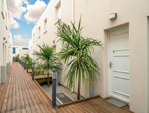 Villa in Serignan Near Sandy Beach