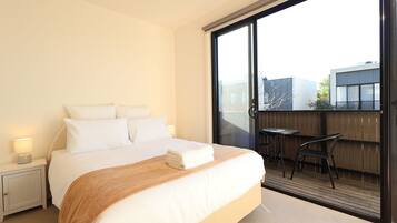 3 habitaciones, tabla de planchar con plancha, wifi y ropa de cama