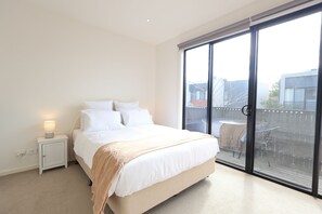 3 makuuhuonetta, silitysrauta/-lauta, Wi-Fi, vuodevaatteet