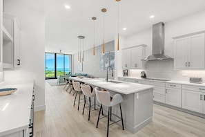 Room - Villatel At Harbor Island Beach Club (Melbourne Beach)