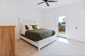 2 bedrooms, WiFi, bed sheets - Charming 2-bedroom townhome with WiFi and AC in Auburn (Auburn)