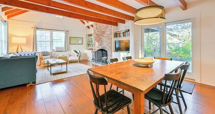 Walk to Amagansett Beach: Cottage w/ Deck!