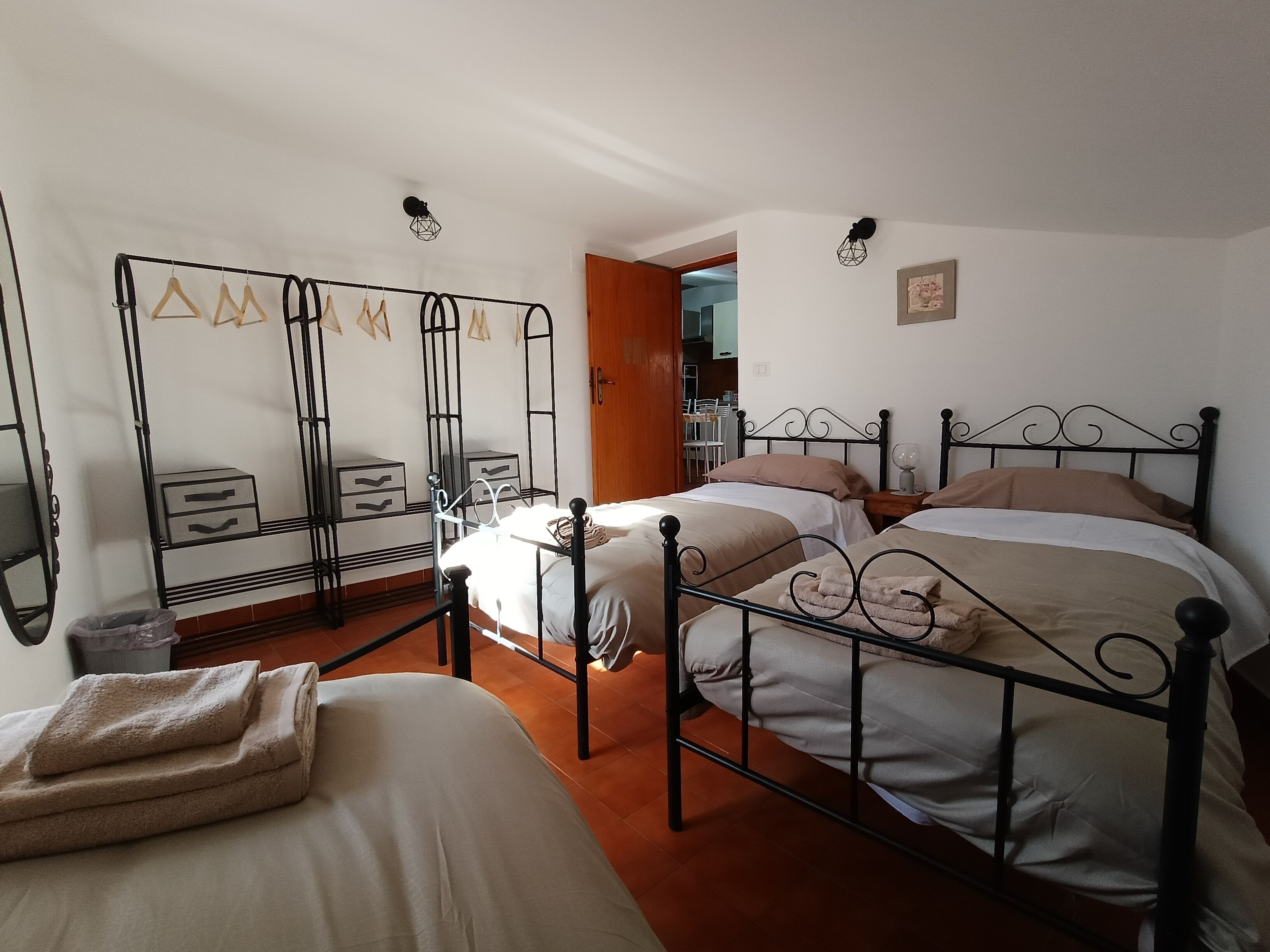 2 Schlafzimmer, Reisekinderbett, kostenloses WLAN, Bettwäsche