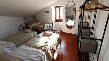 2 bedrooms, travel crib, free WiFi, bed sheets