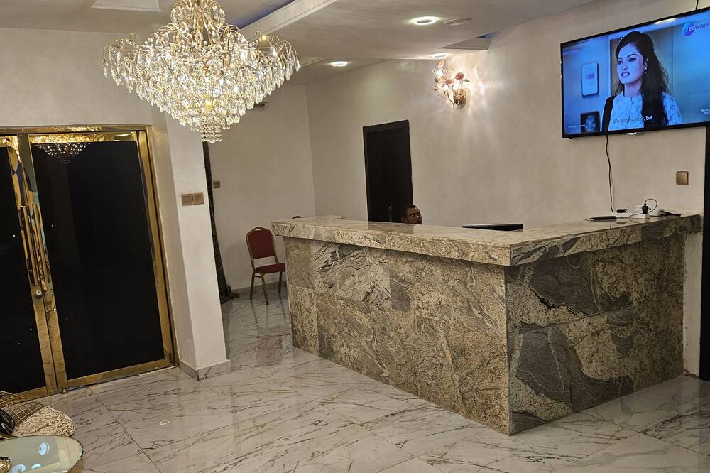 Moment balkseal hotel & suite