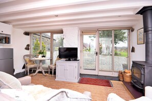Living room - Cottage in Llangybi Near Criccieth Beach (Pwllheli)