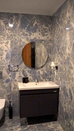 In-room safe, desk, laptop workspace, soundproofing - Hmz Premium (Cekmekoy)