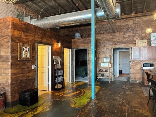 River view apartment in historic downtown Cape Girardeau