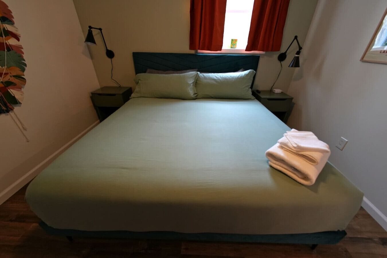 6 bedrooms, iron/ironing board, travel crib, free WiFi
