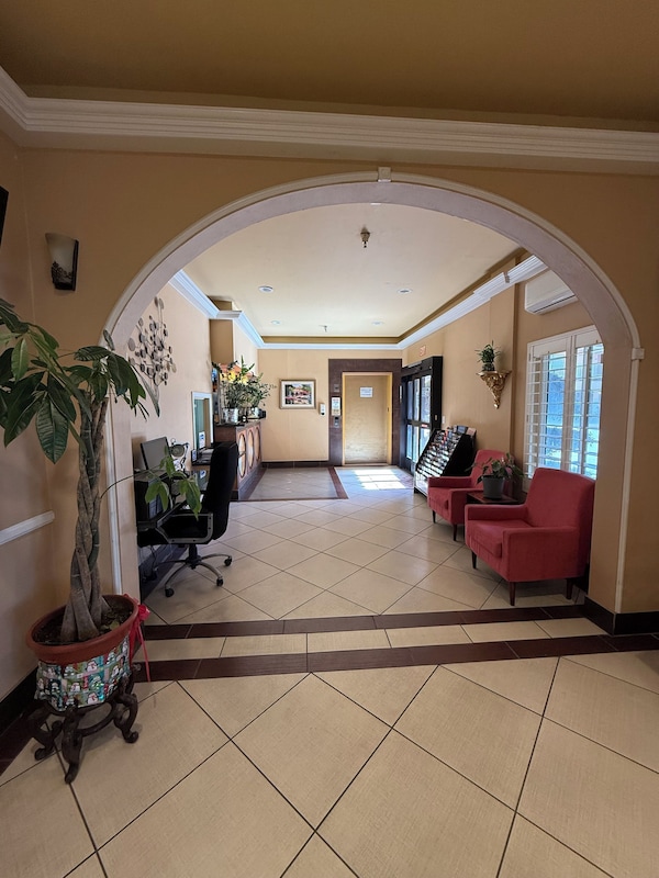Garvey Inn Hotel - 小台北酒店, Monterey Park -