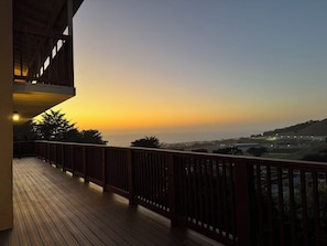 Terrace/patio - Stunning Ocean Mountain View Near SF/SFO/Beaches (Pacifica)