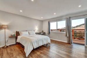 2 bedrooms, desk, iron/ironing board, free WiFi