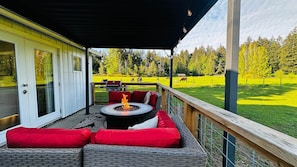 Terrace/patio - The Cottage on the Farm (Ladysmith)