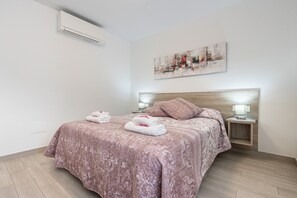 Apartment | 1 bedroom, iron/ironing board - Apartment in Empuriabrava Near Sandy Beach (Castello d'Empuries)
