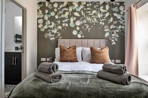 Apartment | 8 bedrooms, iron/ironing board