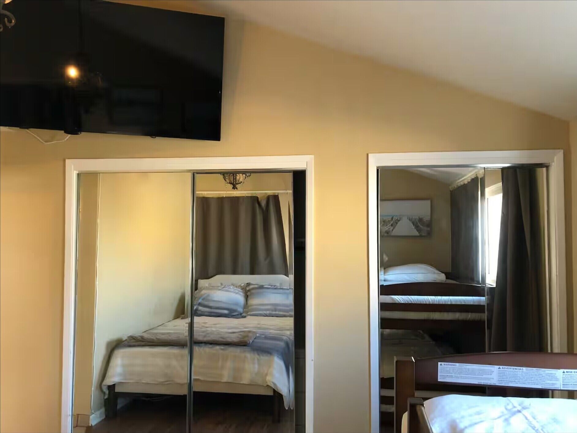 3 bedrooms, iron/ironing board, free WiFi, bed sheets