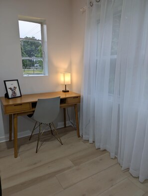 Interior - Modern comfort... Bring your boat, walk to the beach. Dog friendly. (Colonial Beach)