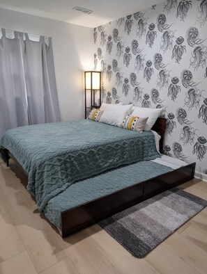 2 bedrooms, desk, iron/ironing board, free WiFi