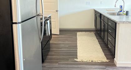 Cozy Brand NEW 2-bedroom apt with Wi-Fi, AC & Minutes from Town in Boerne TX