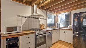 Microwave, oven, stovetop, dishwasher